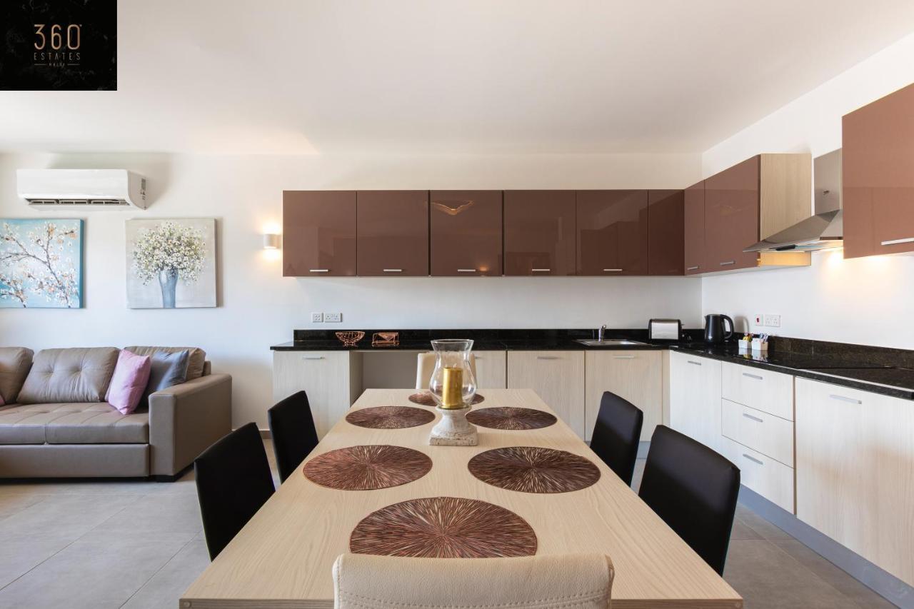 High-End Central Apt with Comfy Beds & Super Wifi by 360 Estates 2