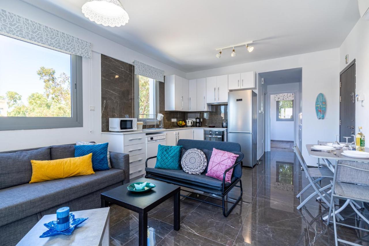 Kmeidos 1-Bedroom Apartment in Larnaca 2