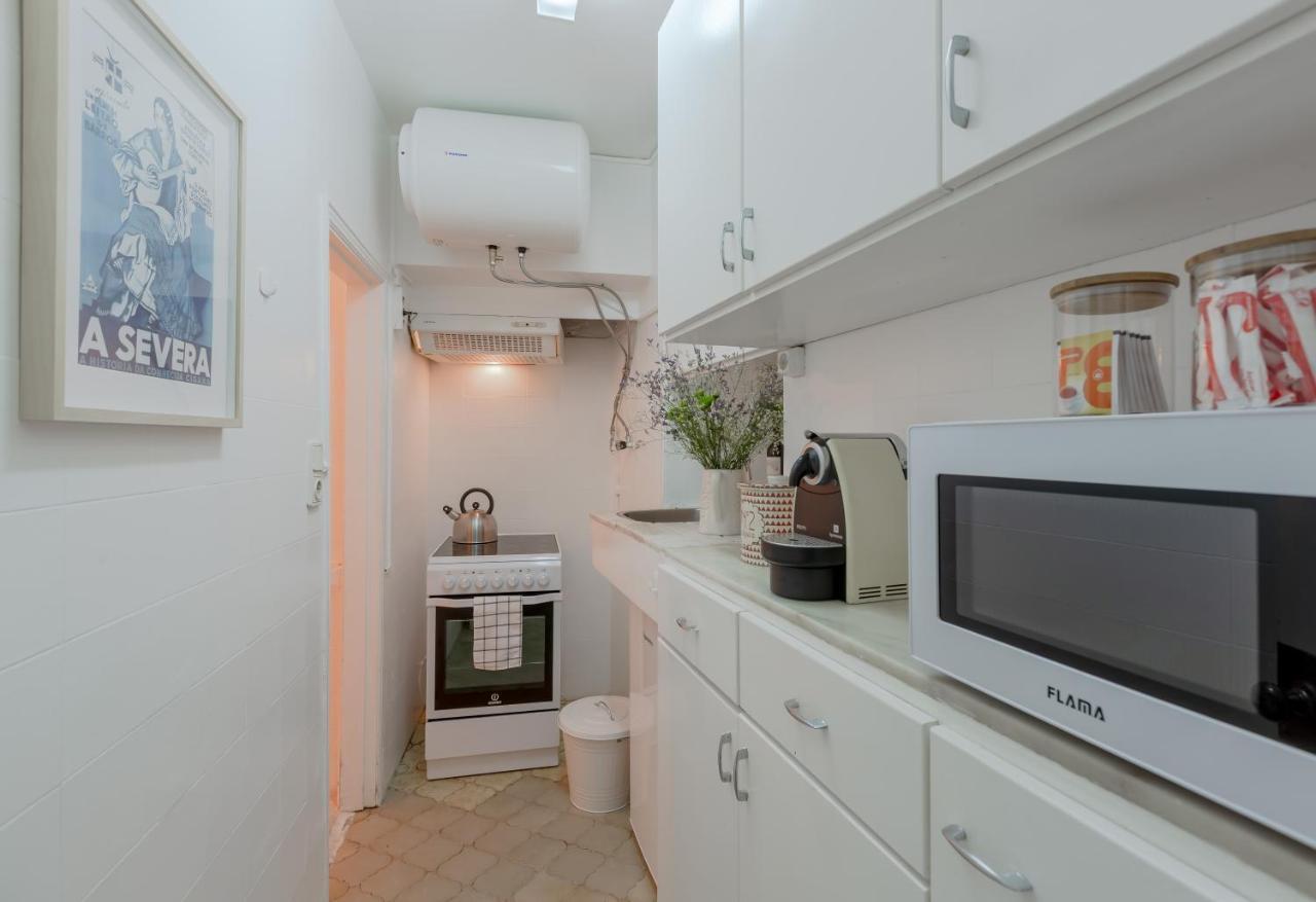 Typical Alfama Apartment, by Timecooler 2