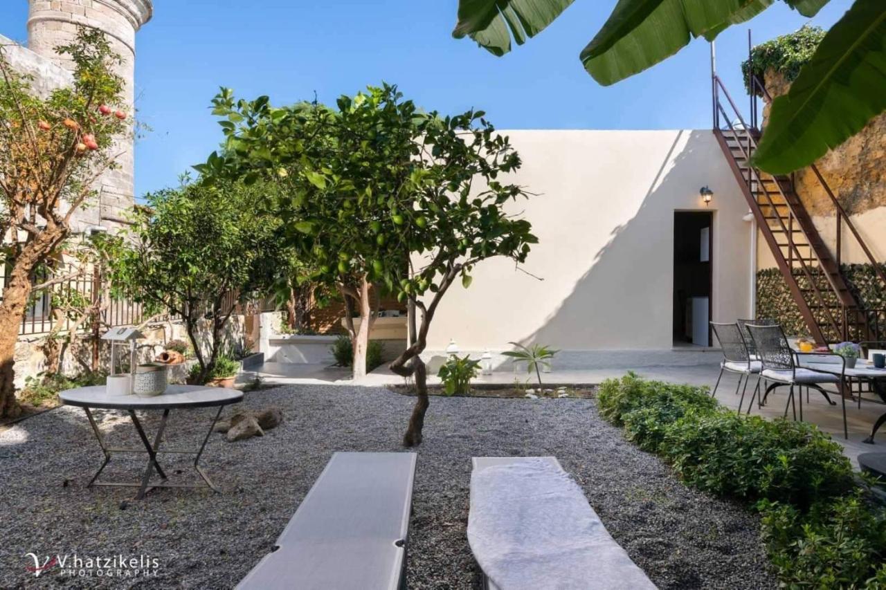 Aramis Boutique House