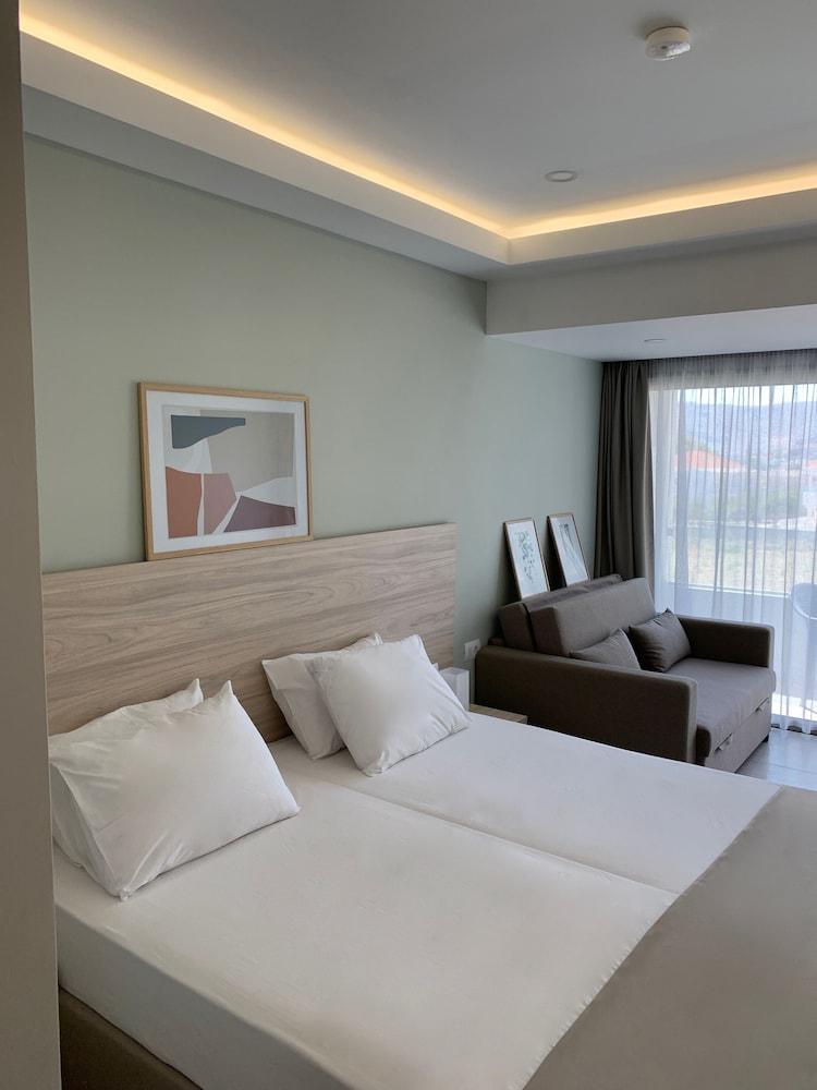 Pals Studios Pefkos 1