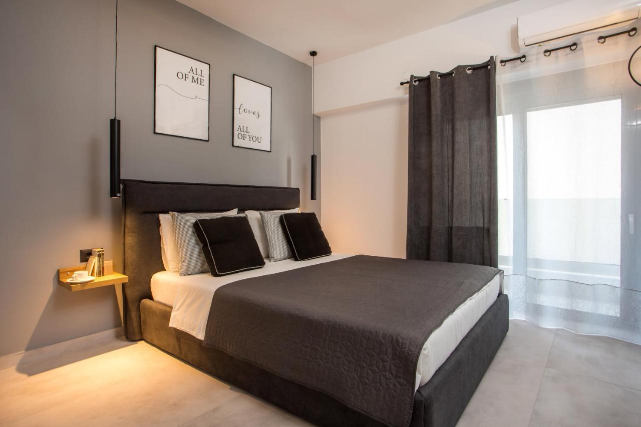 Rhodes Diamond Luxury Flat in the Heart of Town 2