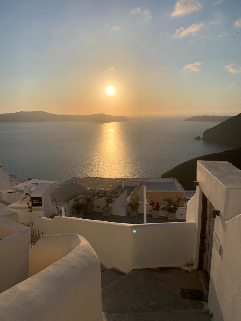 Doukas Caldera Suites 1