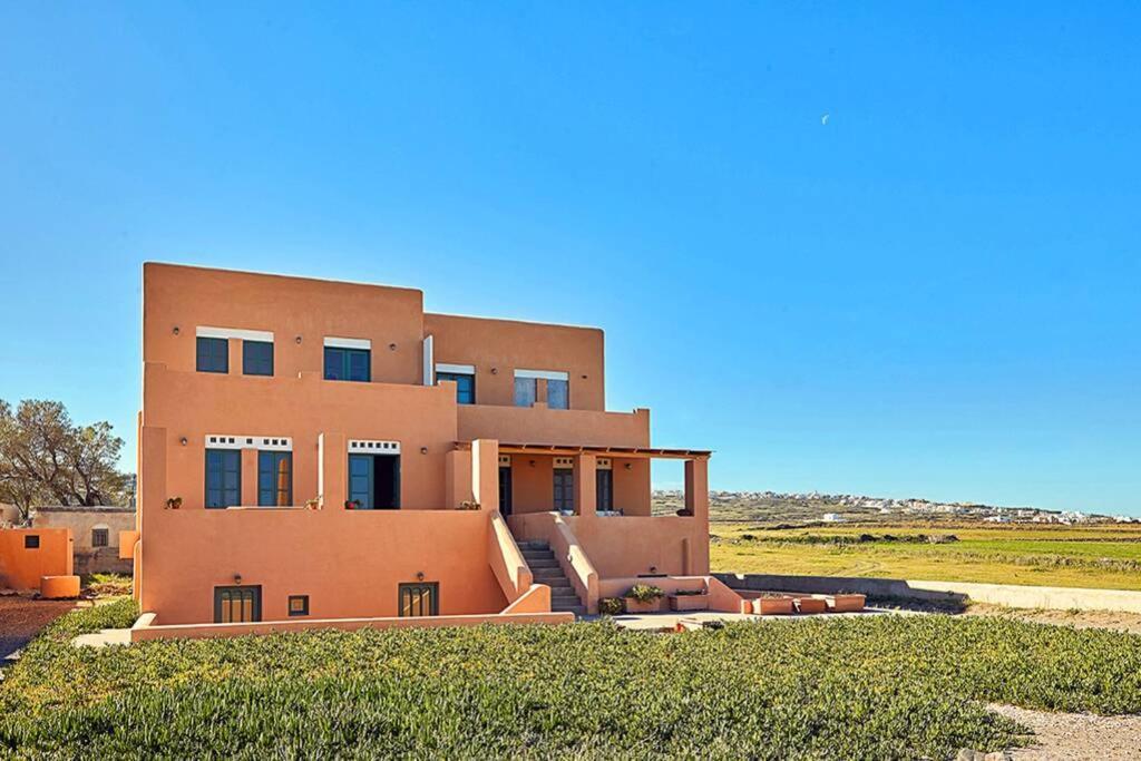 Summer House in Santorini 2