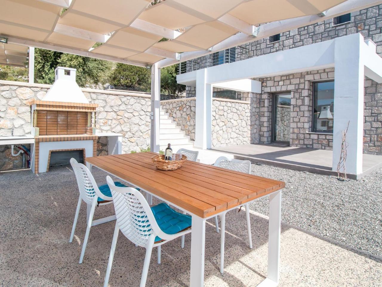 Sea View Villa in Kalythies with Private Pool Near 3 Beaches