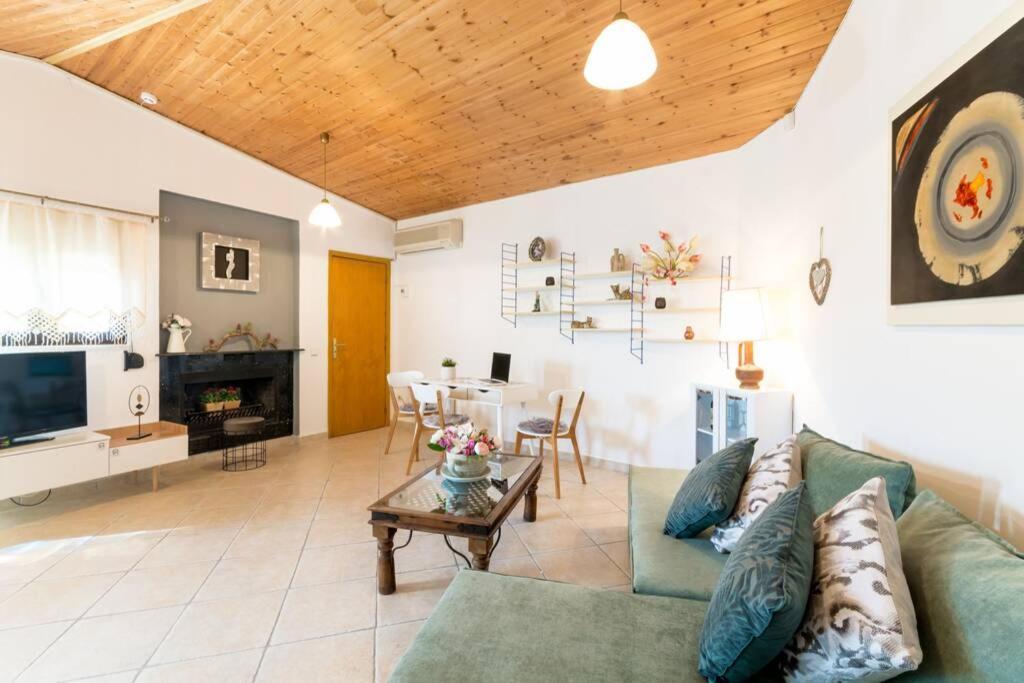 Casa di Flora in Afandou 1