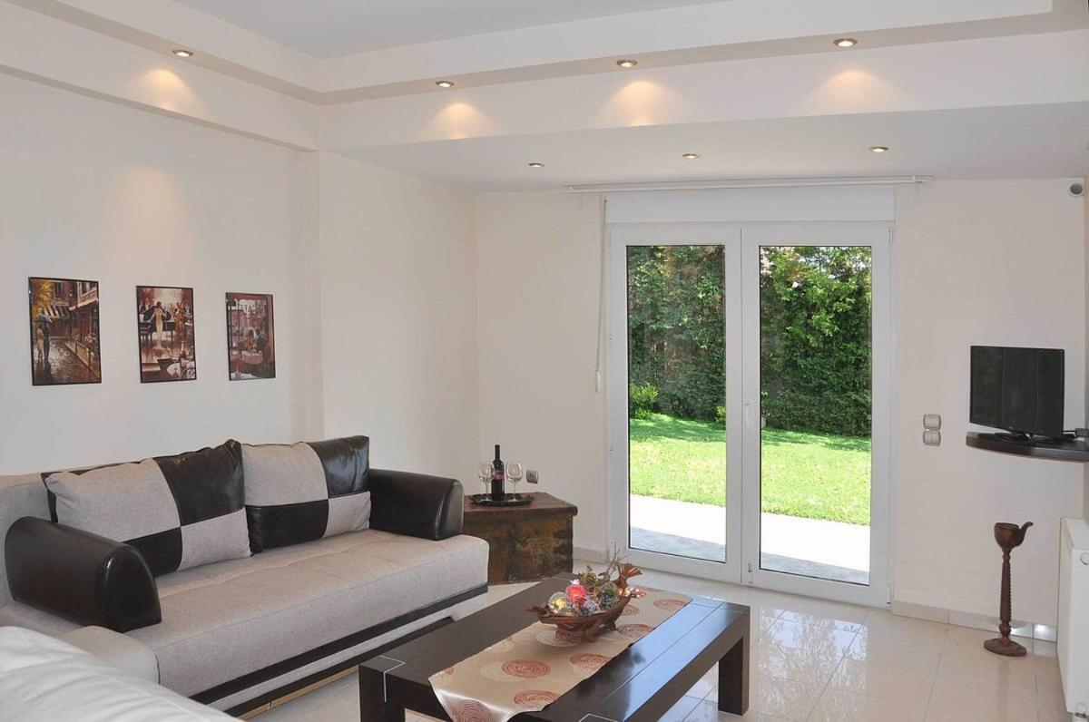 Beautiful House with Garden in Rhodes 2