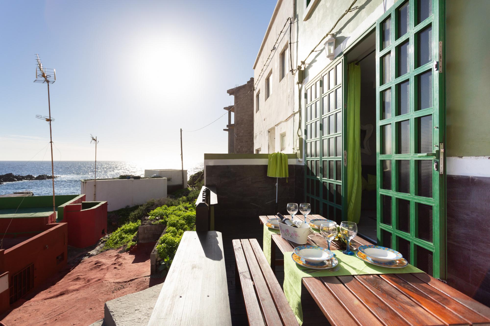 Home2book Charming Sea Front House 1