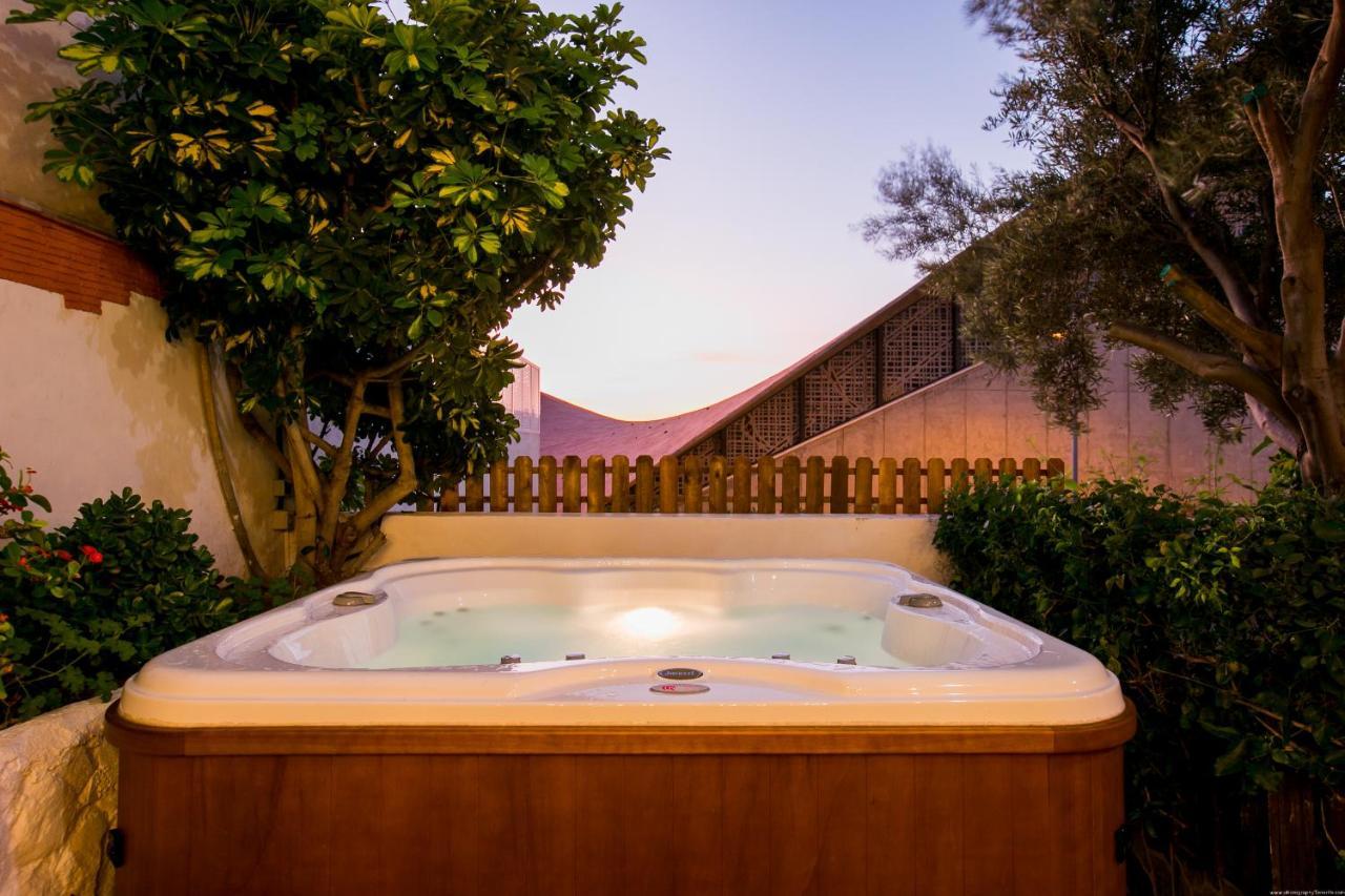 True Canarian 6 Bedrooms Villa with Hot Tub