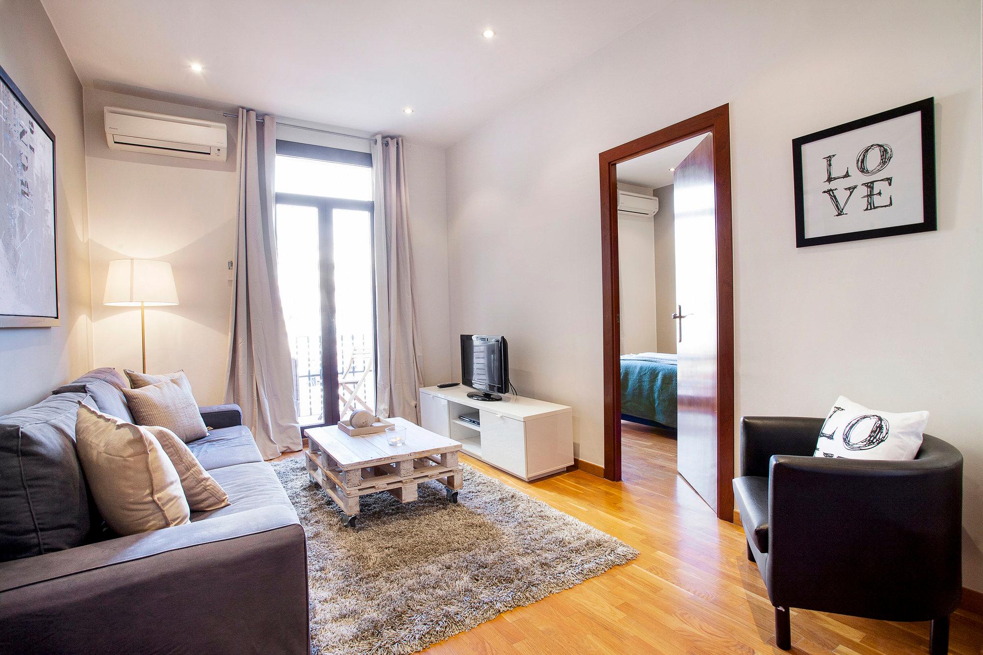 Viladomat Eixample Apartment 2