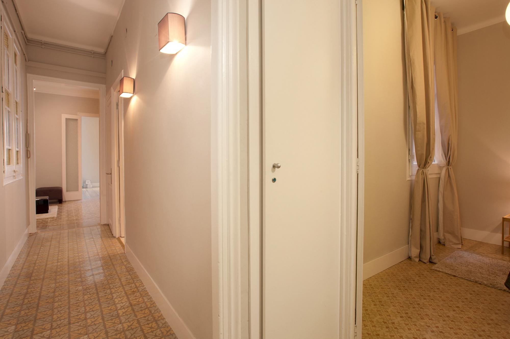 Sofia 1 · Sofia's Balcony · Beautiful Apartment To Enjoy the Real Barcelona 1