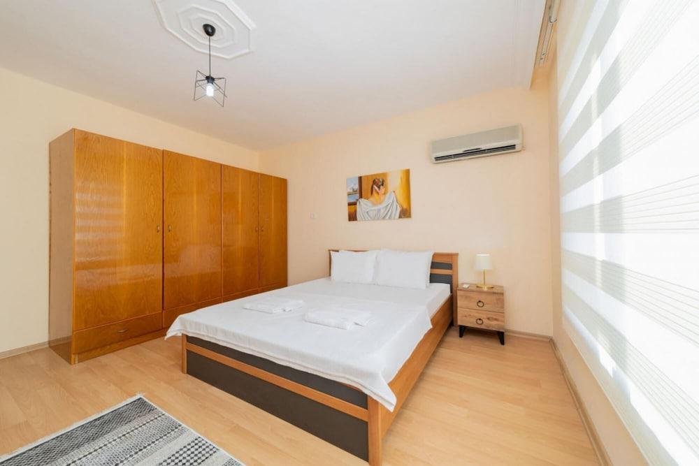 Cozy Flat with Balcony 5 Min To Konyaalti Beach 2