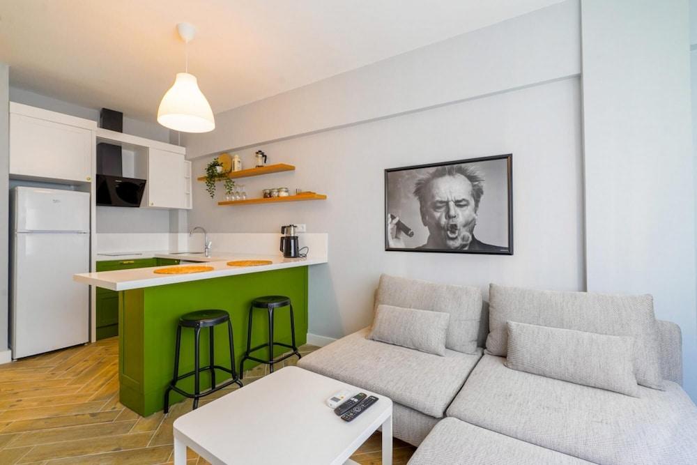 Central Flat Near Beach in Muratpasa Antalya 1