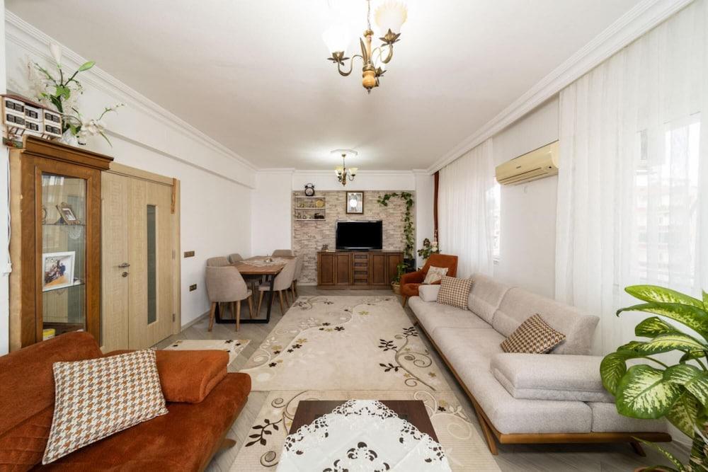 Apartment with Panoramic City View in Kepez 2