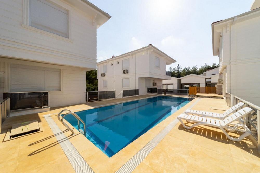 Great Villa with Pool Hammam And Sauna in Antalya 2