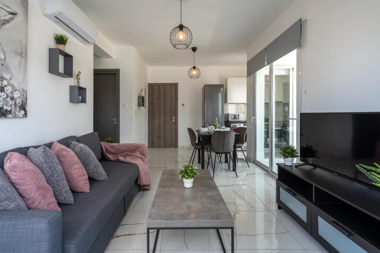 Roz Orchidea 1-Br Apt in Larnaca