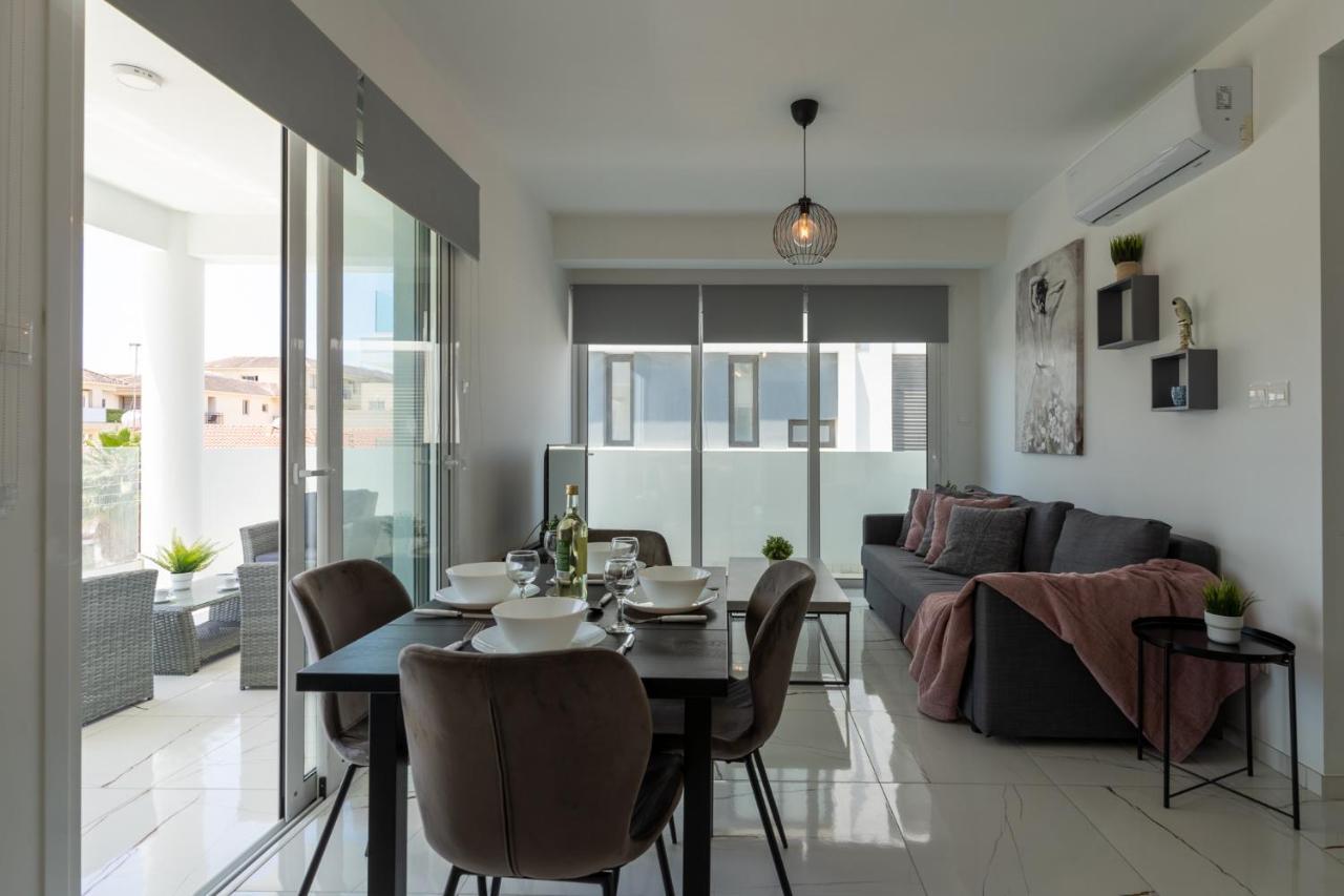 Roz Orchidea 1-Br Apt in Larnaca 1