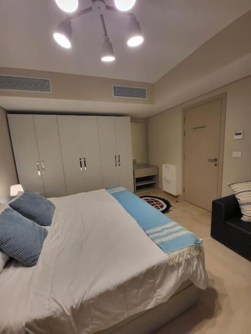 Mangroovy Ritzy, Cerulean Appartement by the Pool 1