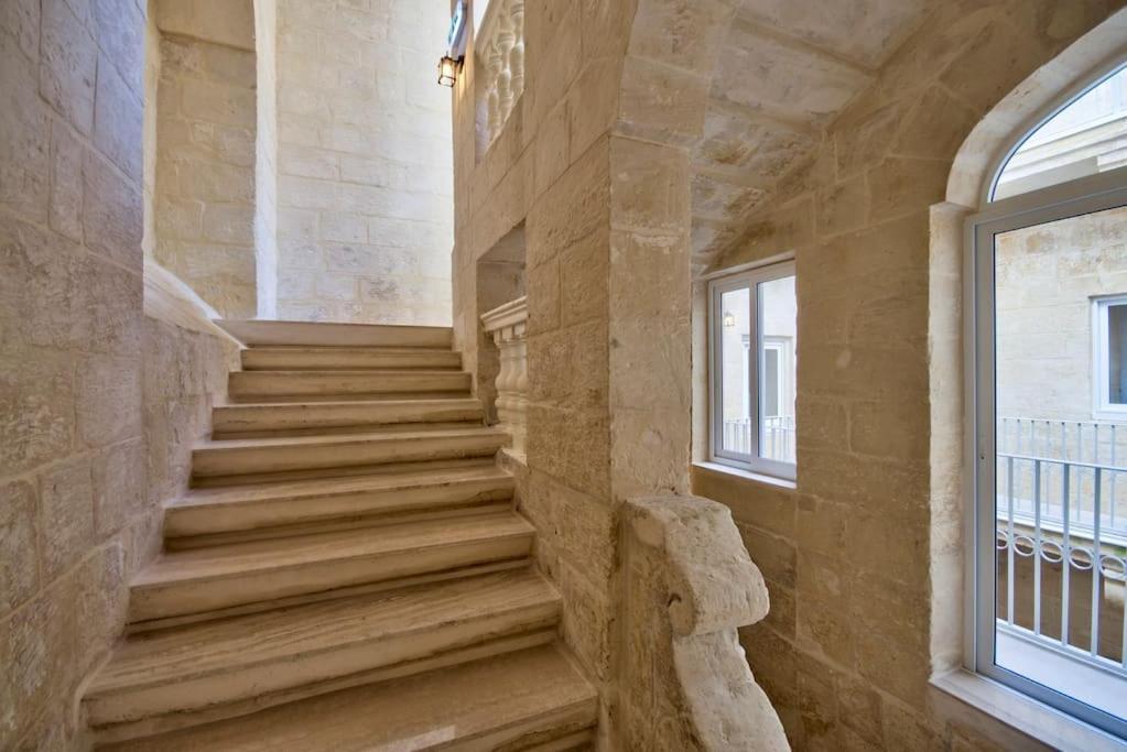 Vallettastay Old Lodge Apartment 4 2