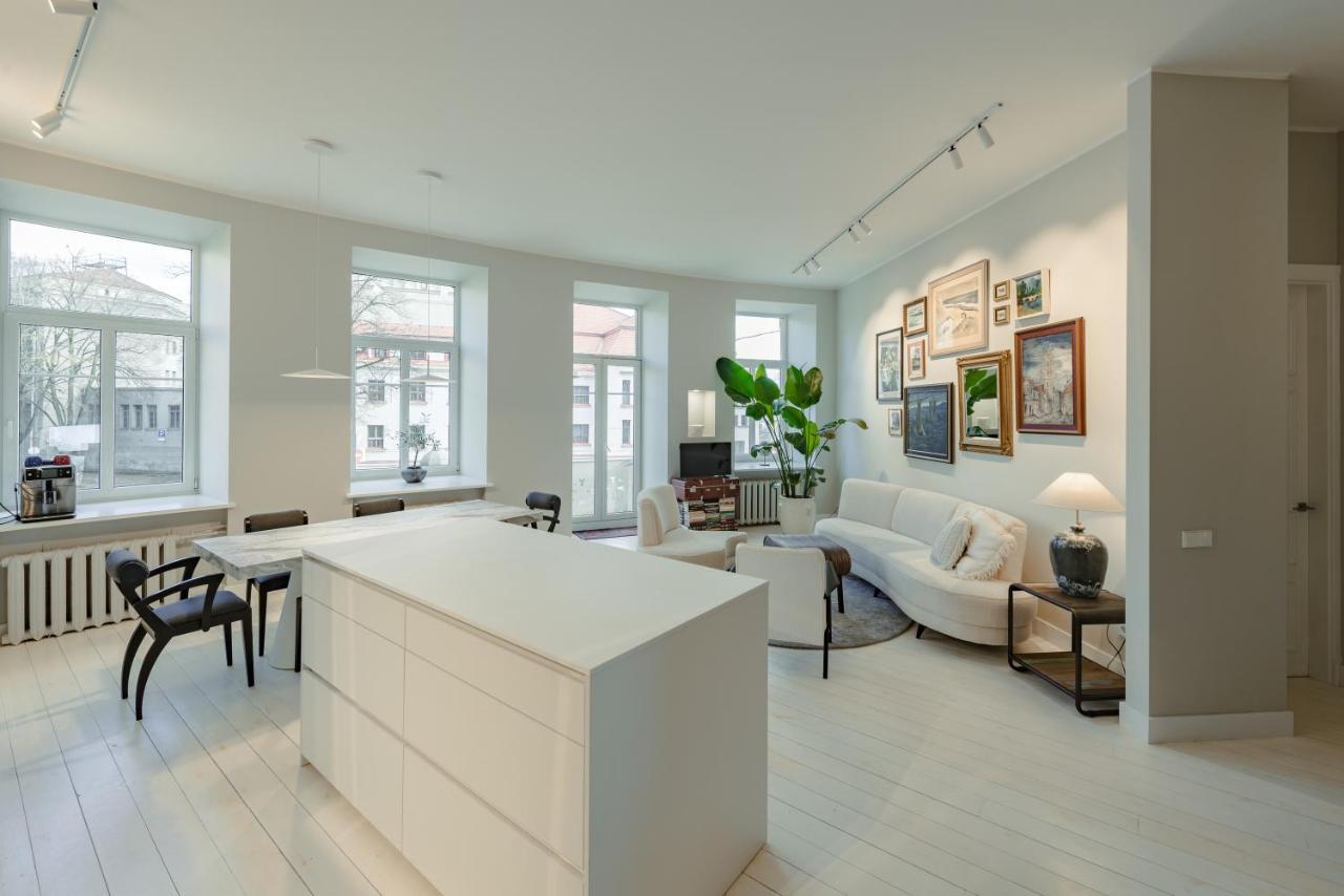 Romain Gary Apartment/Old Town