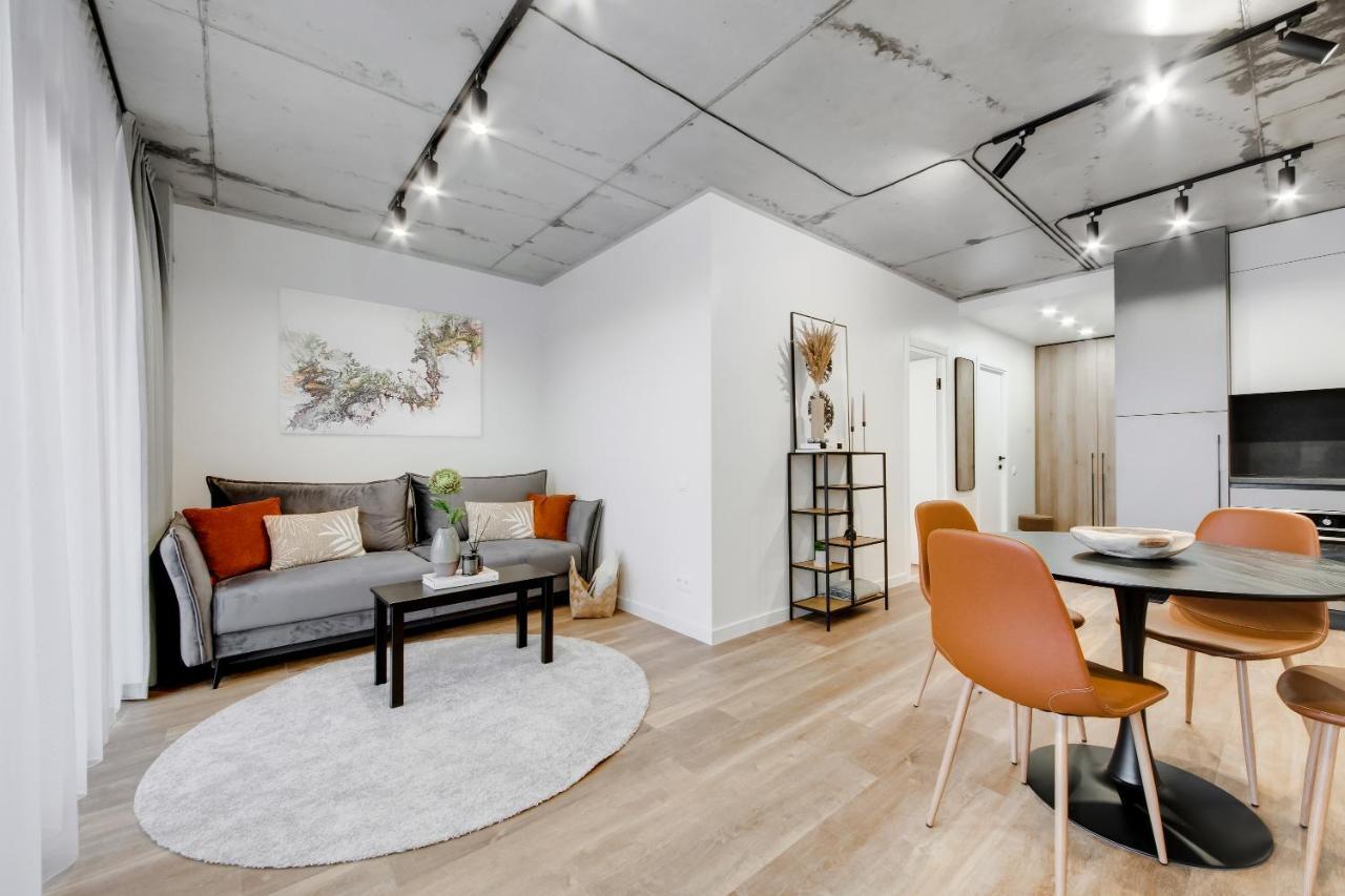 Ozas Park Apartments And Suites