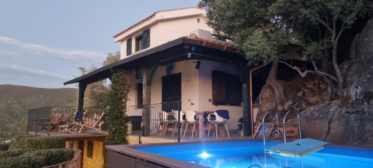 Villetta with Heated Pool And Panoramic View 1