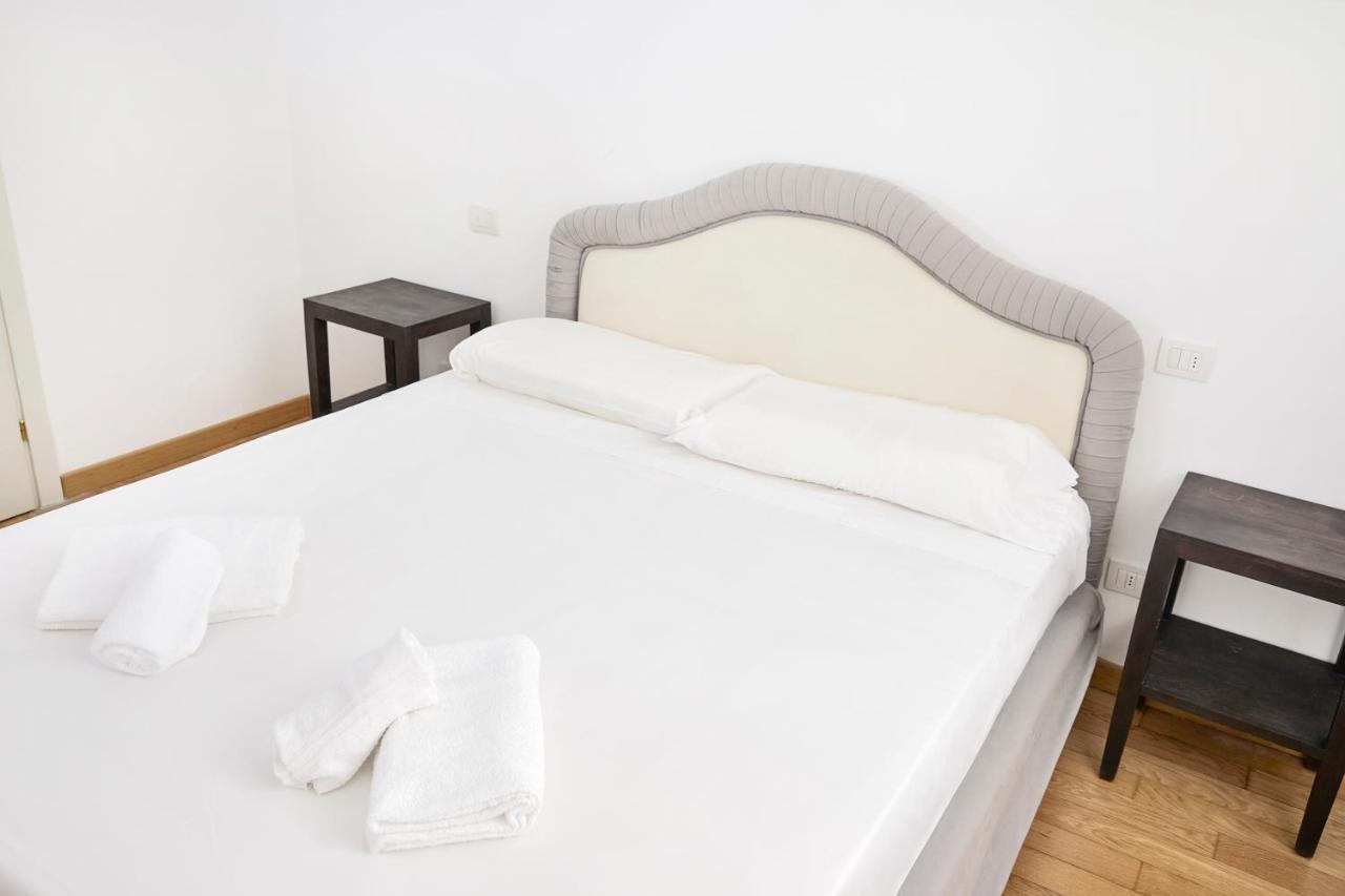 Prestige Boutique Homes - Piazza Missori 2