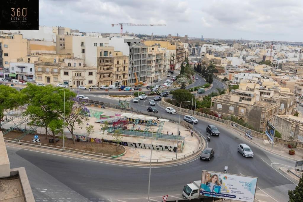 Spacious, 1br Duplex Off Uni/Hospital with Wifi by 360 Estates 1