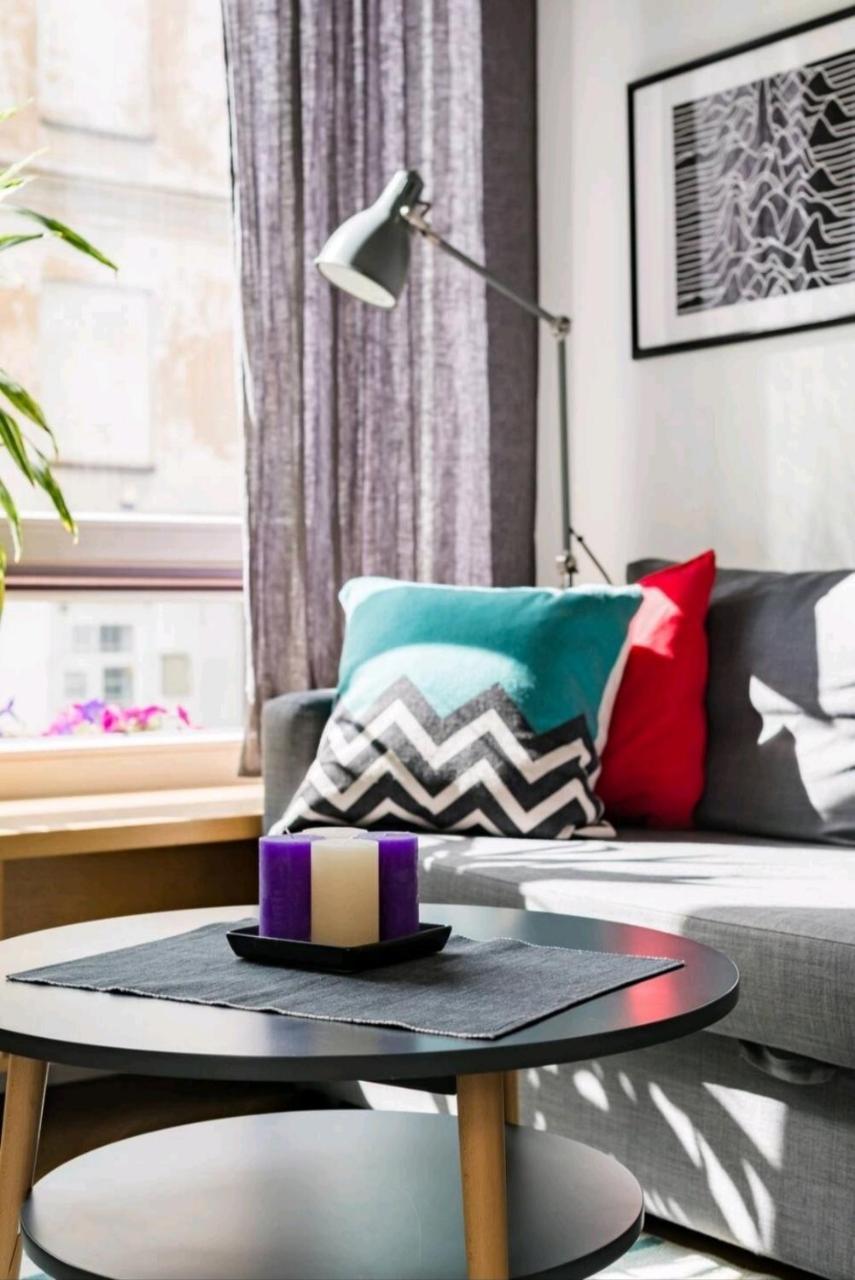 Brand New Old Town Park Apartment & Balcony