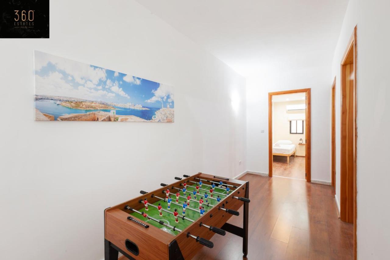Spacious Apt with Table Soccer Just Off Promenade by 360 Estates 2