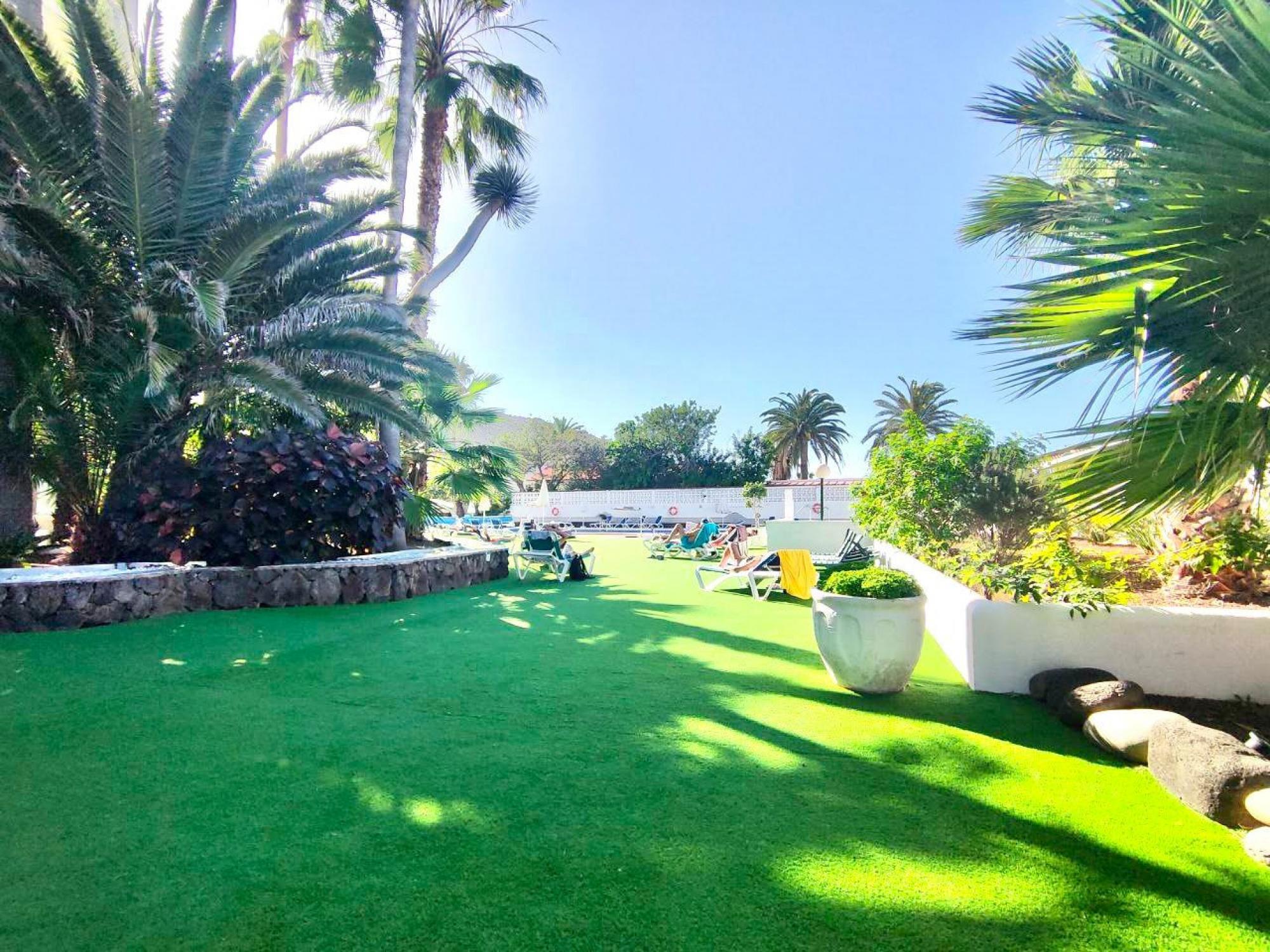 Apartment with Beautiful Pool, Breakfast Included 2