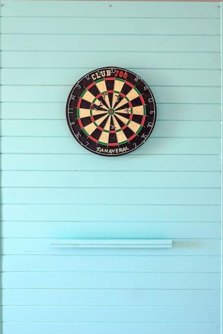 Beautiful Spacious 1 Bedroom Apartment with a Pool, Marina Palace 608 2