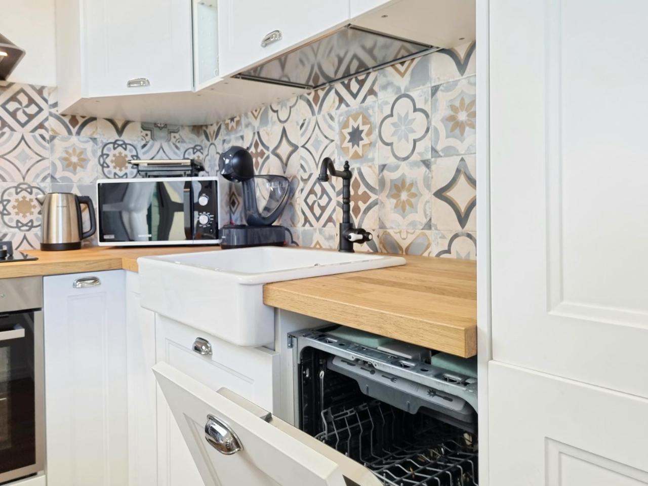 Villa Le Mimose 1 Modern Summer House 100m From the Beach 1