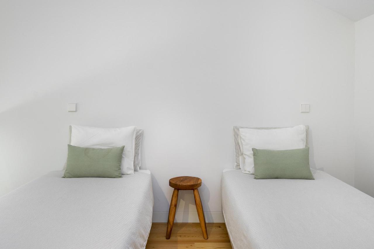 Whome City View Penthouse Luxurious Living in Lisbon with AC & Elevator 1