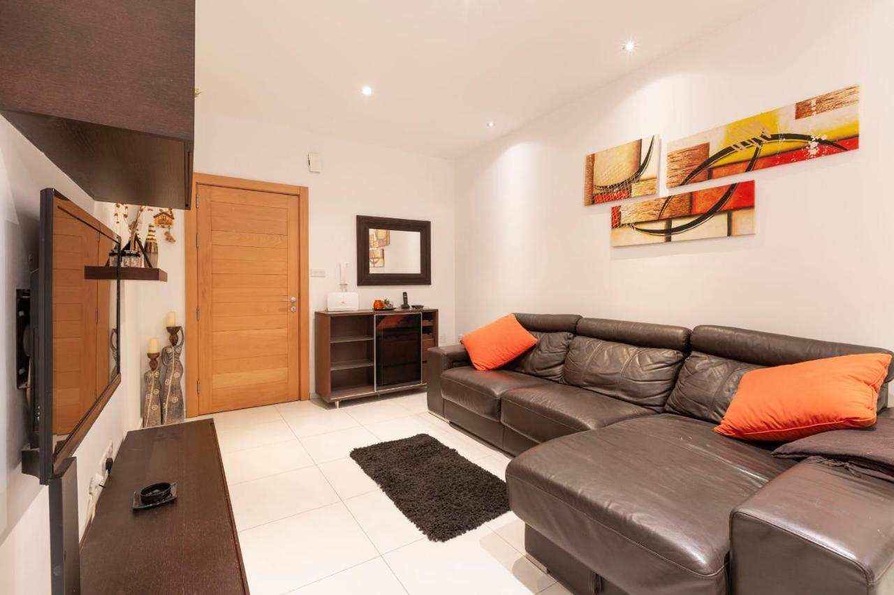 Bluemarine Suite-Hosted by Sweetstay 1