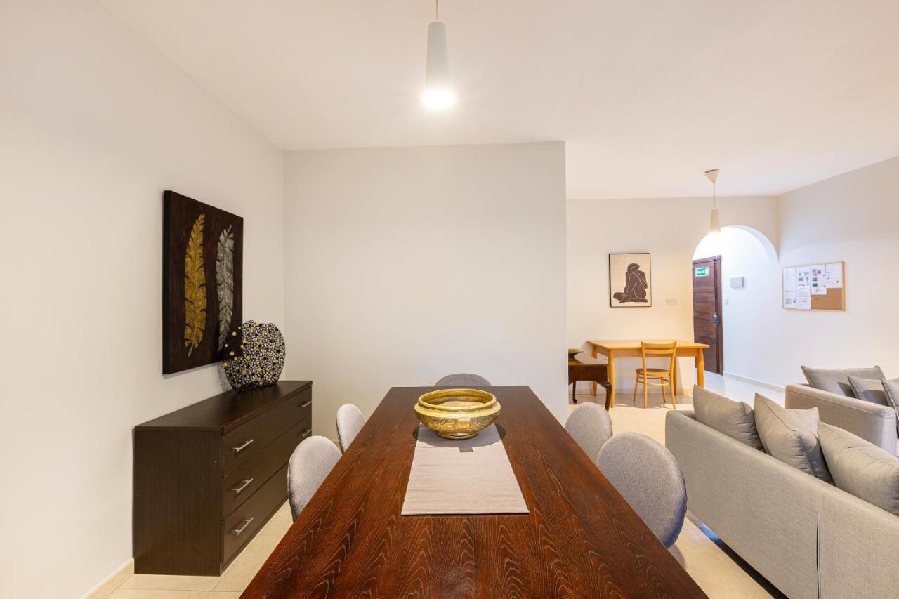 Sliema Charming: 3br Apartment Near the Beach by 360 Estates 2