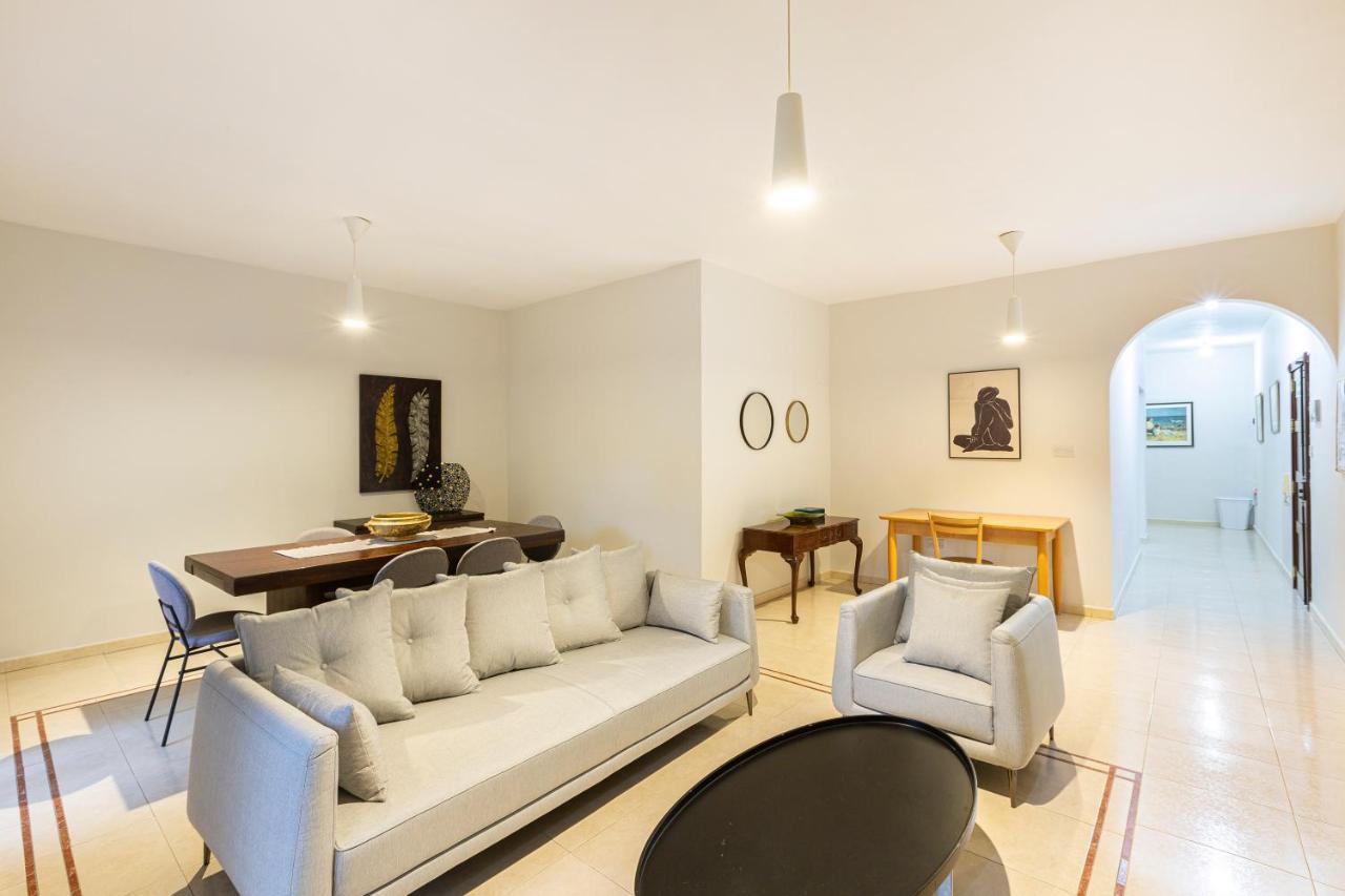 Sliema Charming: 3br Apartment Near the Beach by 360 Estates 1