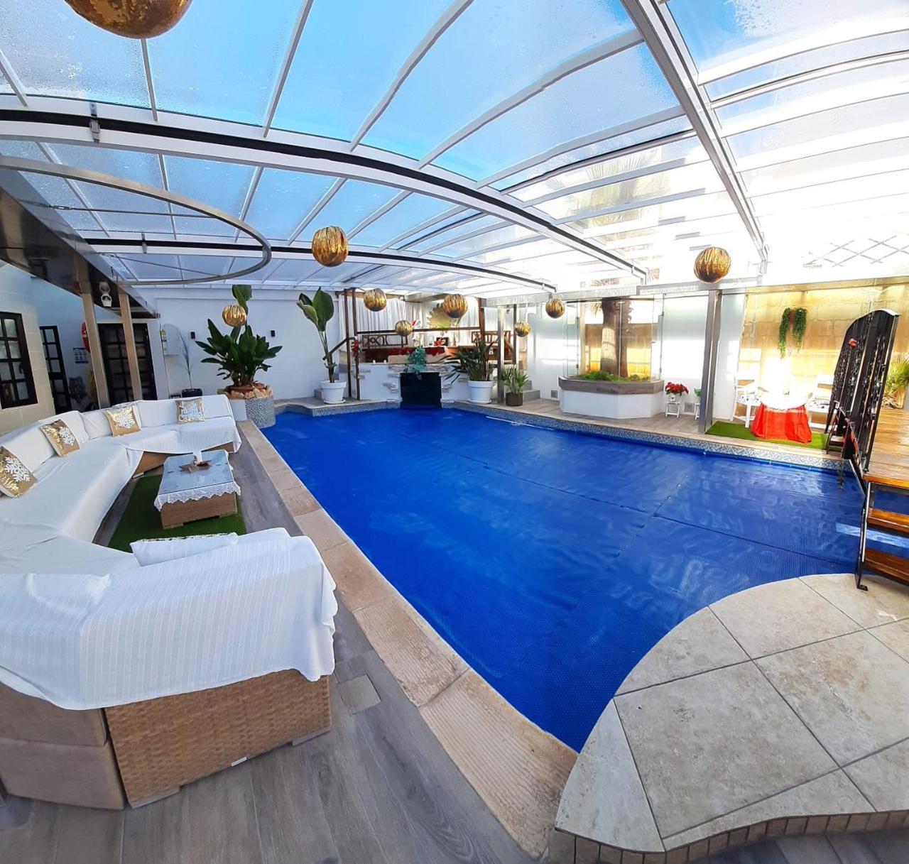 Colours - a Sweet Complex in a Fairytale Setting