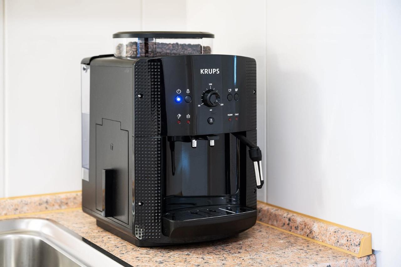 Marienplatz Apartment 2 Bedrooms Living Room Kitchen 2