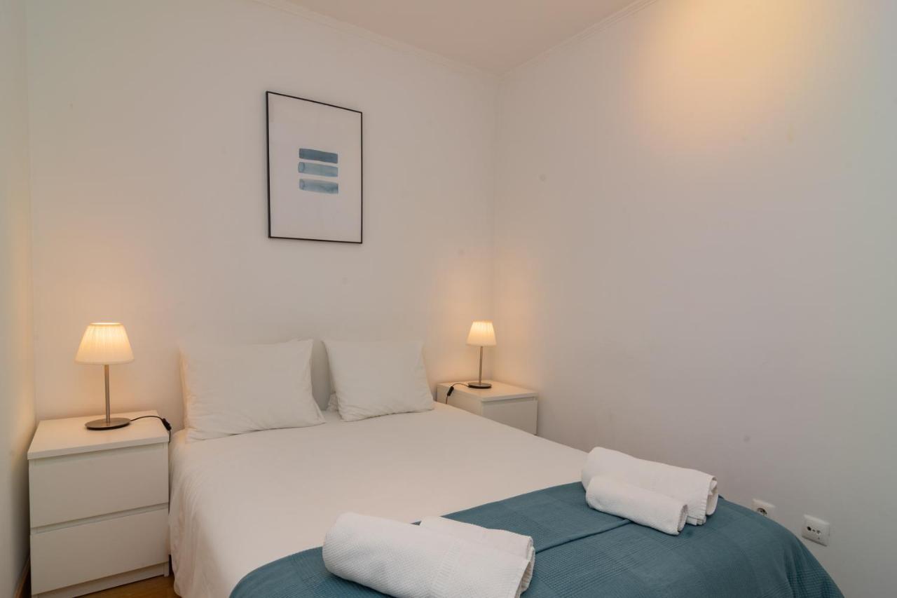 Lovely & Bright Family Flat W/ Patio 1