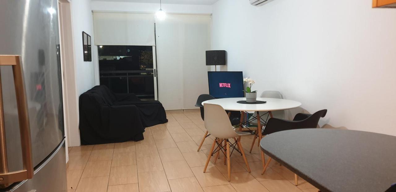 Lina's Home & Pool - Breakbooking Cy