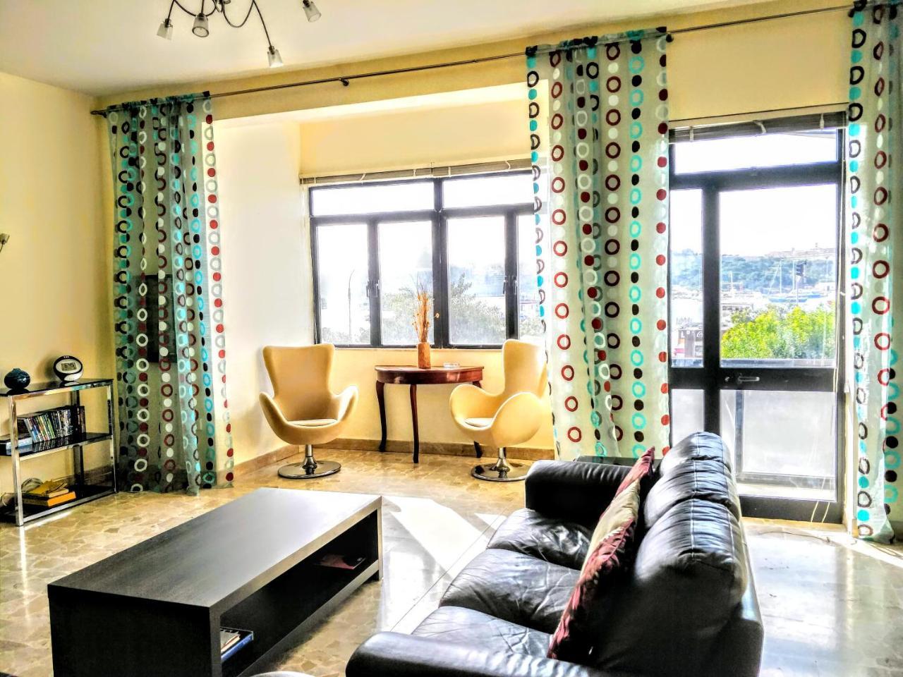 Enormous 3bedrooms Seafront with Balcony Pdeh1-1