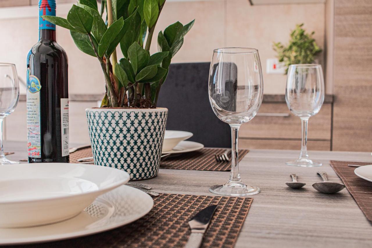 Unique 2 Bedroom in Amazing Location Near the Sea