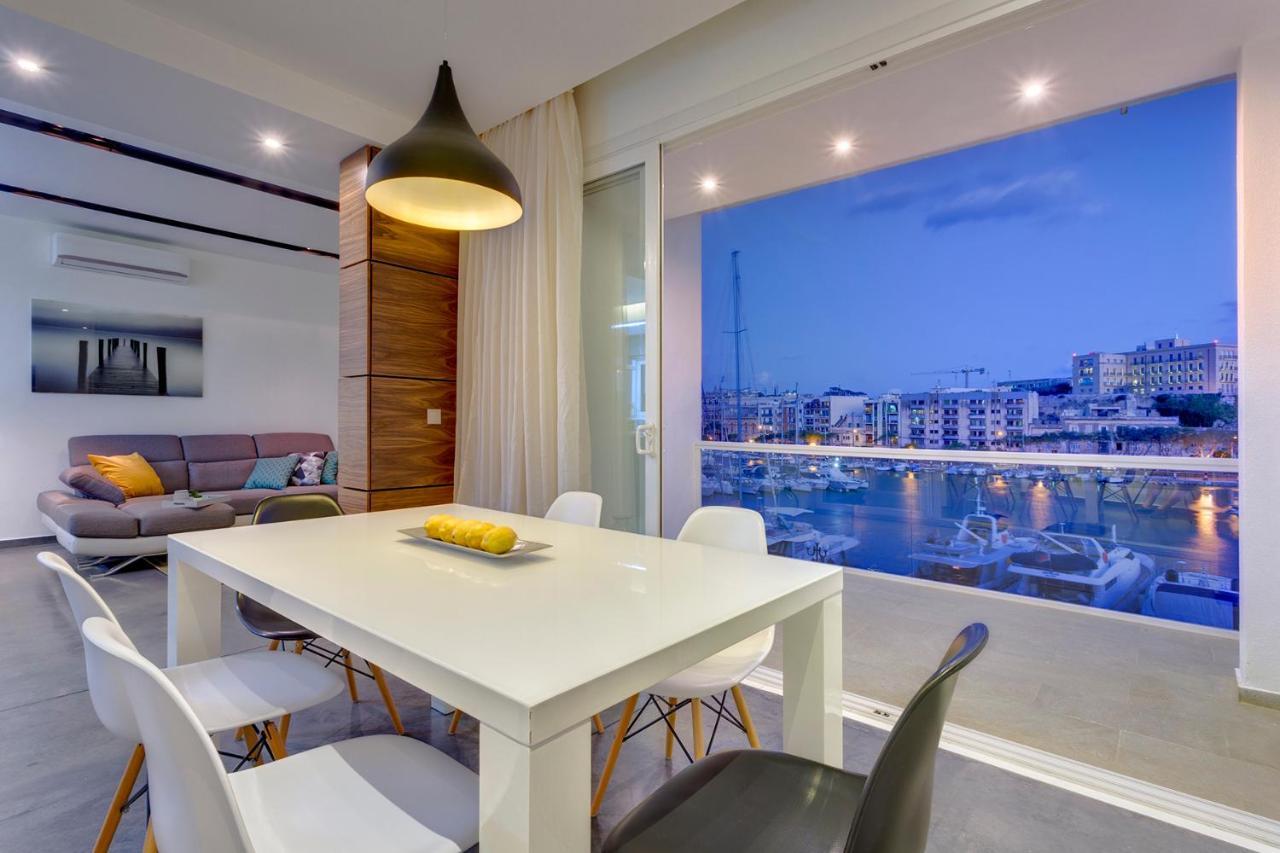 Luxury 3br Apartment with Marina Views 1