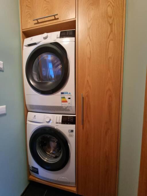 Quite Neighbourhood, Stekkjartun 28 1