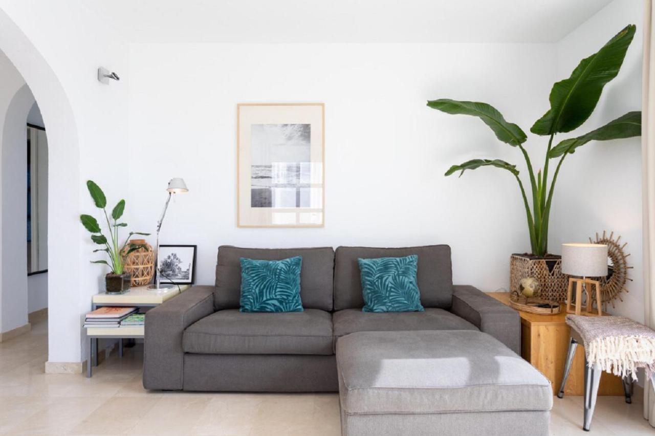 Amazing Terrace with Gorgeous Sunset View 1