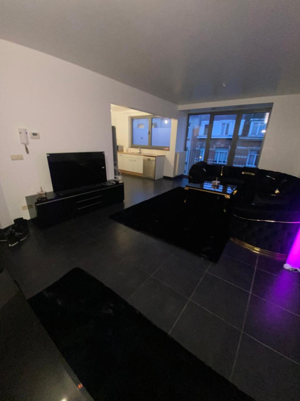 Appartement Deux Chambres Pres de Atomium 1