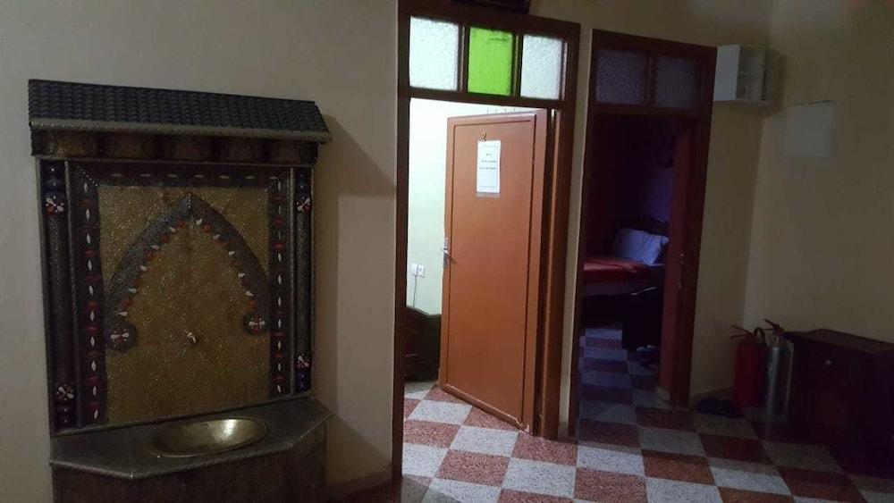 Hotel Ouaouizerth - Hostel