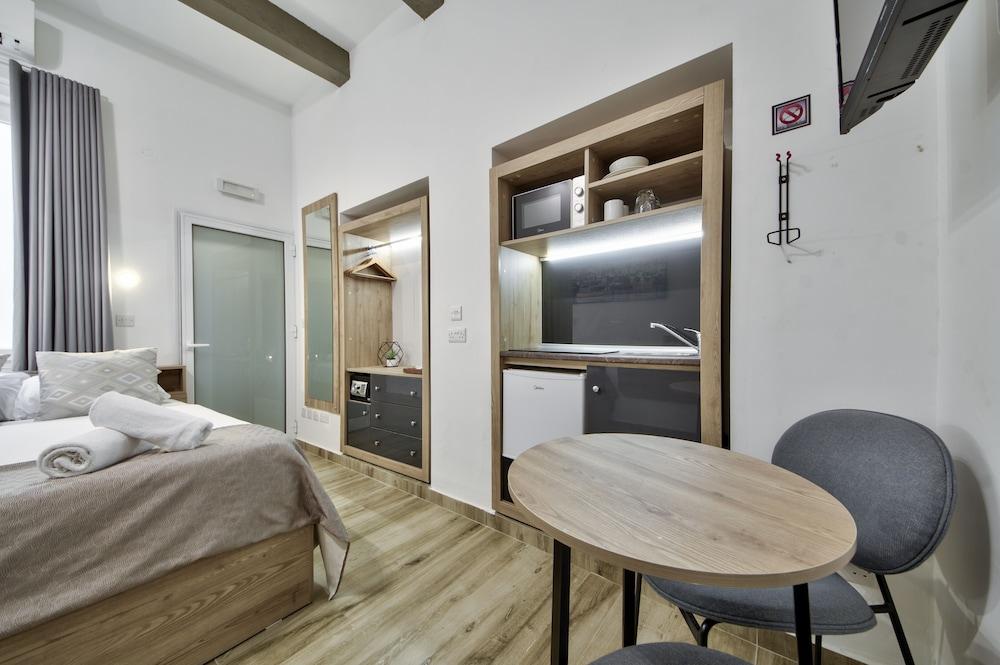 Tritoni Studios Valletta 2