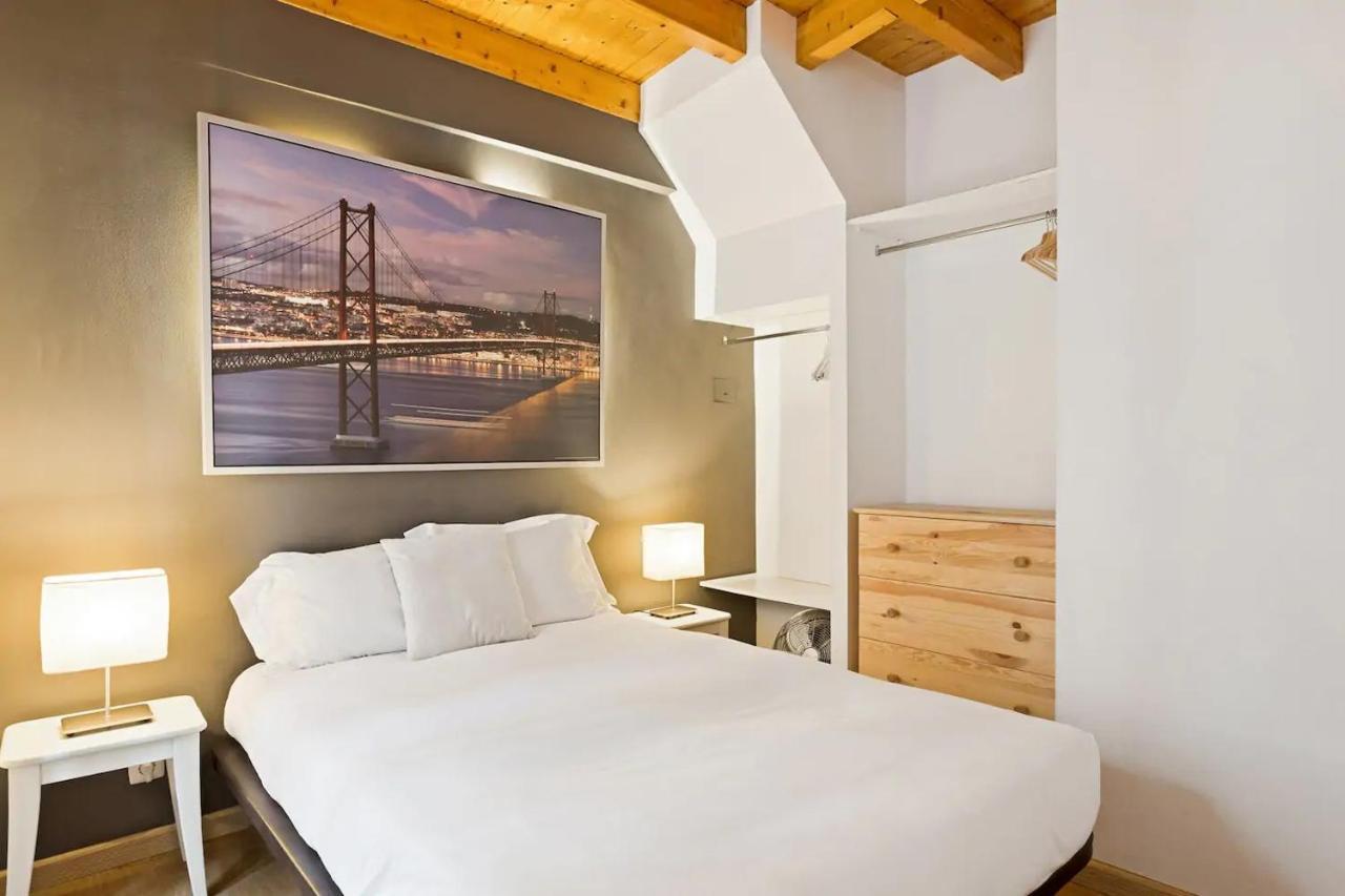 2 Bedroom, 2 Bathroom Apartment - Travessa Da Madalena (Adults Only) 1